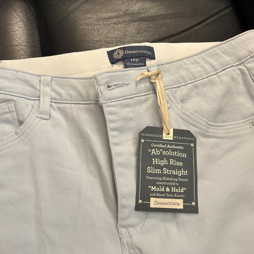 Jeans - Picture 2 of 3